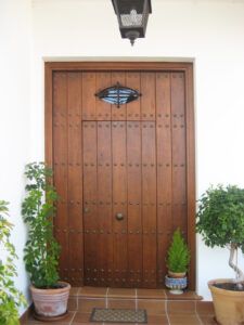 Puerta. Trabajo de Vencomad.