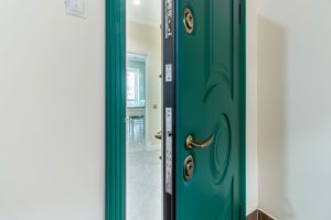 Puerta acorazada