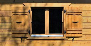 ventana de madera