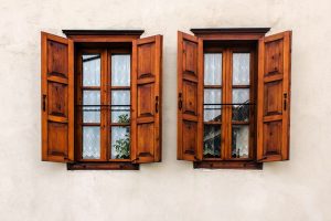 ventana de madera